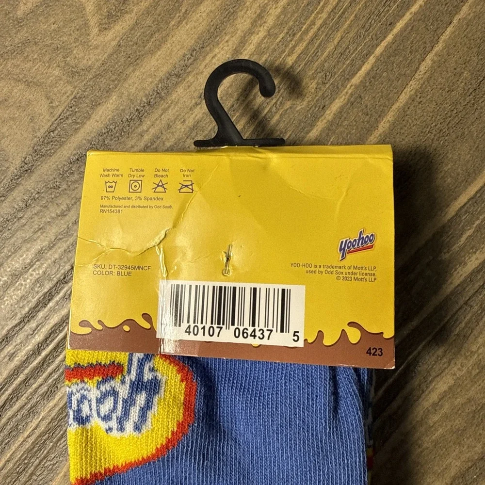 NWT Yoohoo Drink Novelty Crew Socks Men's‎ Size 6-12 Odd Sox Food Gift One-Pair